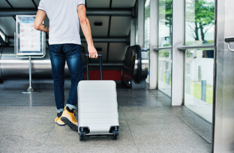 Luggage Shopping Guide: Hardside vs Softside