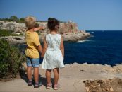 Traveling with Kids: 7 Gadgets for an Easy Trip